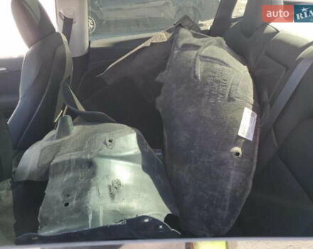 Белый Тесла Модель 3, объемом двигателя 0 л и пробегом 60 тыс. км за 19000 $, фото 23 на Automoto.ua