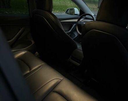 Тесла Модель 3 2021 у Києві на Automoto.ua Білий Тесла Модель 3, об'ємом двигуна 0 л та пробігом 105 тис. км за 19500 $, фото 10 на Automoto.ua