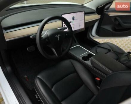 Белый Тесла Модель 3, объемом двигателя 0 л и пробегом 95 тыс. км за 18500 $, фото 14 на Automoto.ua