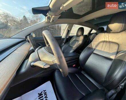 Білий Тесла Модель 3, об'ємом двигуна 0 л та пробігом 200 тис. км за 13300 $, фото 10 на Automoto.ua