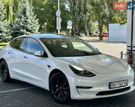 Білий Тесла Модель 3, об'ємом двигуна 0 л та пробігом 98 тис. км за 17900 $, фото 9 на Automoto.ua