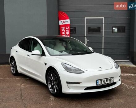 Белый Тесла Модель 3, объемом двигателя 0 л и пробегом 85 тыс. км за 19000 $, фото 11 на Automoto.ua