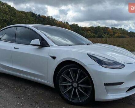 Белый Тесла Модель 3, объемом двигателя 0 л и пробегом 59 тыс. км за 22499 $, фото 6 на Automoto.ua