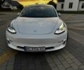 Білий Тесла Модель 3, об'ємом двигуна 0 л та пробігом 80 тис. км за 16586 $, фото 2 на Automoto.ua