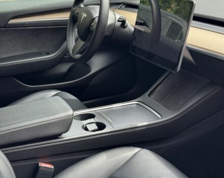 Белый Тесла Модель 3, объемом двигателя 0 л и пробегом 217 тыс. км за 15000 $, фото 23 на Automoto.ua