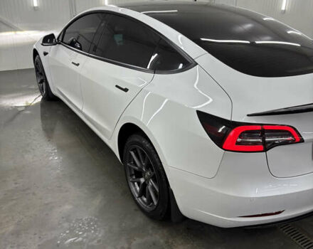 Білий Тесла Модель 3, об'ємом двигуна 0 л та пробігом 113 тис. км за 20200 $, фото 36 на Automoto.ua