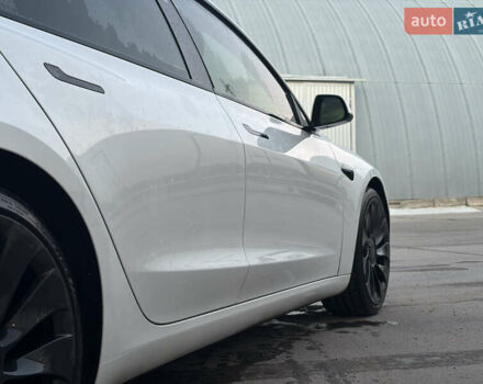 Белый Тесла Модель 3, объемом двигателя 0 л и пробегом 92 тыс. км за 21900 $, фото 10 на Automoto.ua