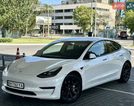 Тесла Модель 3 2021 у Одесі на Automoto.ua Білий Тесла Модель 3, об'ємом двигуна 0 л та пробігом 98 тис. км за 17800 $, фото 12 на Automoto.ua