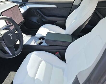 Білий Тесла Модель 3, об'ємом двигуна 0 л та пробігом 51 тис. км за 37000 $, фото 17 на Automoto.ua