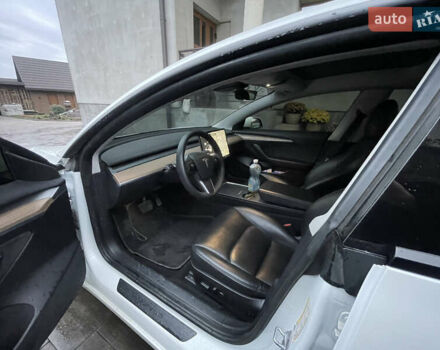 Белый Тесла Модель 3, объемом двигателя 0 л и пробегом 60 тыс. км за 19000 $, фото 10 на Automoto.ua