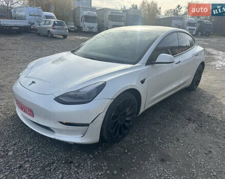 Белый Тесла Модель 3, объемом двигателя 0 л и пробегом 118 тыс. км за 19900 $, фото 5 на Automoto.ua