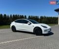 Белый Тесла Модель 3, объемом двигателя 0 л и пробегом 70 тыс. км за 20000 $, фото 1 на Automoto.ua