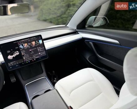 Тесла Модель 3 2021 у Малине на Automoto.ua Білий Тесла Модель 3, об'ємом двигуна 0 л та пробігом 75 тис. км за 24000 $, фото 22 на Automoto.ua