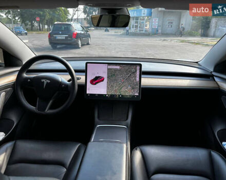 Белый Тесла Модель 3, объемом двигателя 0 л и пробегом 58 тыс. км за 18000 $, фото 6 на Automoto.ua