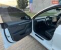 Білий Тесла Модель 3, об'ємом двигуна 0 л та пробігом 180 тис. км за 18800 $, фото 29 на Automoto.ua
