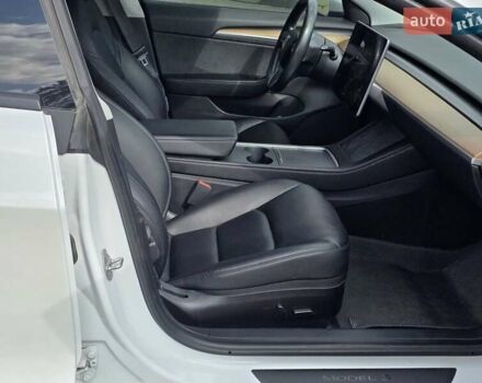Білий Тесла Модель 3, об'ємом двигуна 0 л та пробігом 91 тис. км за 22999 $, фото 21 на Automoto.ua