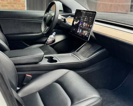 Белый Тесла Модель 3, объемом двигателя 0 л и пробегом 88 тыс. км за 22900 $, фото 1 на Automoto.ua