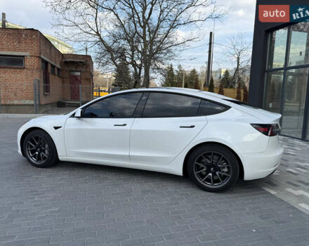 Белый Тесла Модель 3, объемом двигателя 0 л и пробегом 37 тыс. км за 19999 $, фото 25 на Automoto.ua