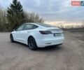 Білий Тесла Модель 3, об'ємом двигуна 0 л та пробігом 180 тис. км за 15900 $, фото 1 на Automoto.ua