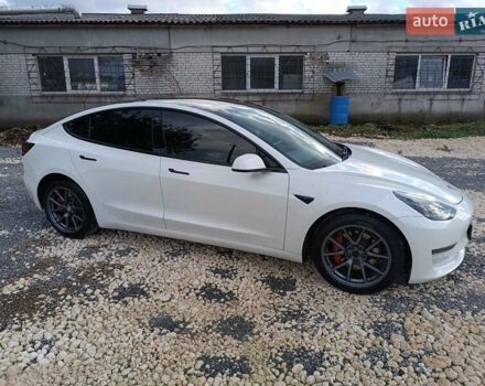 Белый Тесла Модель 3, объемом двигателя 0 л и пробегом 71 тыс. км за 18700 $, фото 6 на Automoto.ua
