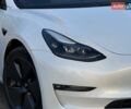 Білий Тесла Модель 3, об'ємом двигуна 0 л та пробігом 88 тис. км за 20950 $, фото 3 на Automoto.ua