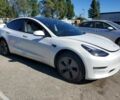 Белый Тесла Модель 3, объемом двигателя 0 л и пробегом 62 тыс. км за 4900 $, фото 3 на Automoto.ua