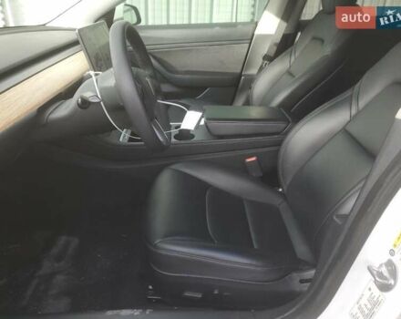 Білий Тесла Модель 3, об'ємом двигуна 0 л та пробігом 91 тис. км за 6300 $, фото 6 на Automoto.ua