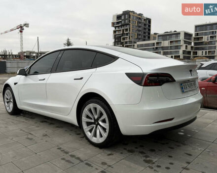 Білий Тесла Модель 3, об'ємом двигуна 0 л та пробігом 64 тис. км за 24900 $, фото 5 на Automoto.ua
