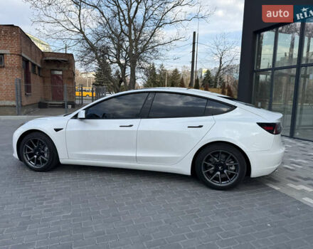 Белый Тесла Модель 3, объемом двигателя 0 л и пробегом 37 тыс. км за 19999 $, фото 24 на Automoto.ua