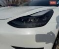Білий Тесла Модель 3, об'ємом двигуна 0 л та пробігом 108 тис. км за 22999 $, фото 46 на Automoto.ua