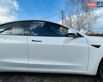 Белый Тесла Модель 3, объемом двигателя 0 л и пробегом 49 тыс. км за 20000 $, фото 10 на Automoto.ua