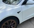 Білий Тесла Модель 3, об'ємом двигуна 0 л та пробігом 93 тис. км за 16500 $, фото 2 на Automoto.ua