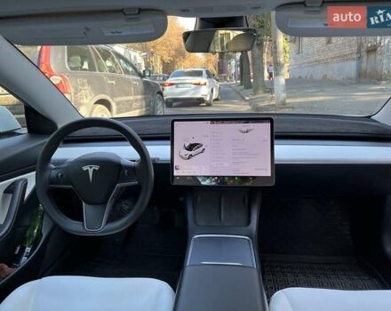 Белый Тесла Модель 3, объемом двигателя 0 л и пробегом 60 тыс. км за 19900 $, фото 12 на Automoto.ua