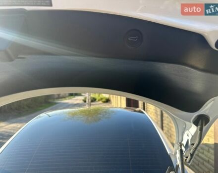 Білий Тесла Модель 3, об'ємом двигуна 0 л та пробігом 96 тис. км за 18500 $, фото 16 на Automoto.ua