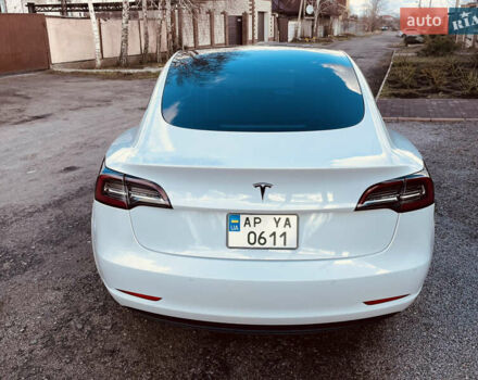 Белый Тесла Модель 3, объемом двигателя 0 л и пробегом 49 тыс. км за 20000 $, фото 3 на Automoto.ua