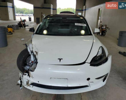 Белый Тесла Модель 3, объемом двигателя 0 л и пробегом 38 тыс. км за 12800 $, фото 4 на Automoto.ua