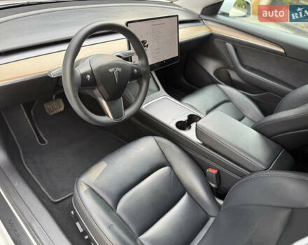 Білий Тесла Модель 3, об'ємом двигуна 0 л та пробігом 32 тис. км за 26900 $, фото 14 на Automoto.ua