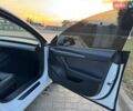 Білий Тесла Модель 3, об'ємом двигуна 0 л та пробігом 180 тис. км за 18800 $, фото 25 на Automoto.ua