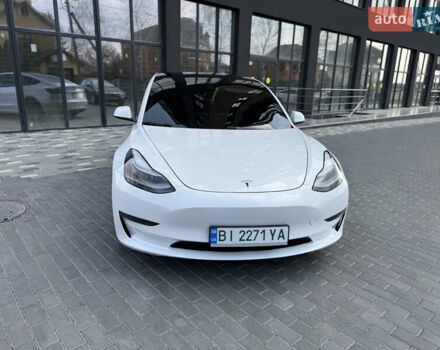 Белый Тесла Модель 3, объемом двигателя 0 л и пробегом 37 тыс. км за 19999 $, фото 75 на Automoto.ua