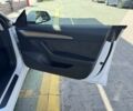 Белый Тесла Модель 3, объемом двигателя 0 л и пробегом 98 тыс. км за 22500 $, фото 6 на Automoto.ua