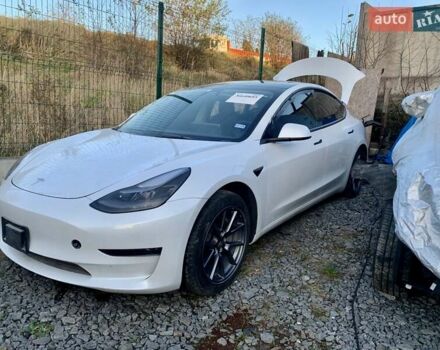 Белый Тесла Модель 3, объемом двигателя 0 л и пробегом 27 тыс. км за 19750 $, фото 9 на Automoto.ua