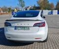 Білий Тесла Модель 3, об'ємом двигуна 0 л та пробігом 70 тис. км за 23500 $, фото 19 на Automoto.ua