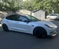 Білий Тесла Модель 3, об'ємом двигуна 0 л та пробігом 33 тис. км за 23998 $, фото 2 на Automoto.ua