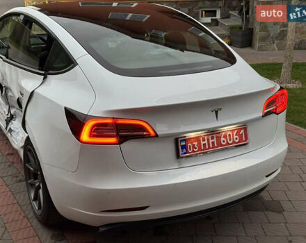 Білий Тесла Модель 3, об'ємом двигуна 0 л та пробігом 166 тис. км за 14900 $, фото 24 на Automoto.ua