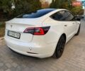 Білий Тесла Модель 3, об'ємом двигуна 0 л та пробігом 75 тис. км за 20500 $, фото 20 на Automoto.ua