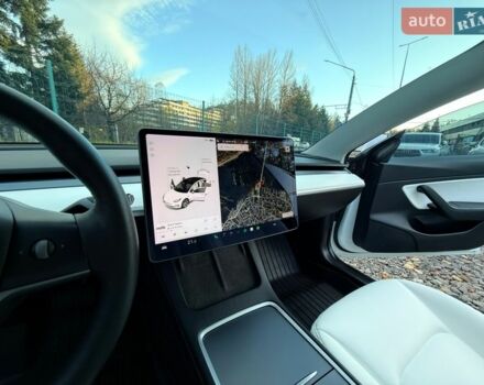 Білий Тесла Модель 3, об'ємом двигуна 0 л та пробігом 100 тис. км за 20799 $, фото 26 на Automoto.ua