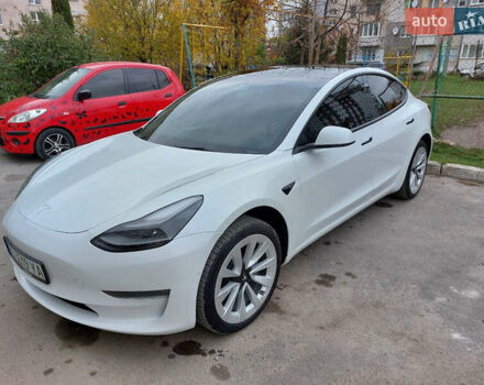 Белый Тесла Модель 3, объемом двигателя 0 л и пробегом 70 тыс. км за 21999 $, фото 2 на Automoto.ua