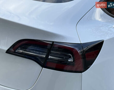 Белый Тесла Модель 3, объемом двигателя 0 л и пробегом 37 тыс. км за 19999 $, фото 92 на Automoto.ua