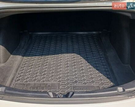 Білий Тесла Модель 3, об'ємом двигуна 0 л та пробігом 84 тис. км за 23000 $, фото 9 на Automoto.ua