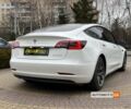 Белый Тесла Модель 3, объемом двигателя 82 л и пробегом 60 тыс. км за 25500 $, фото 6 на Automoto.ua